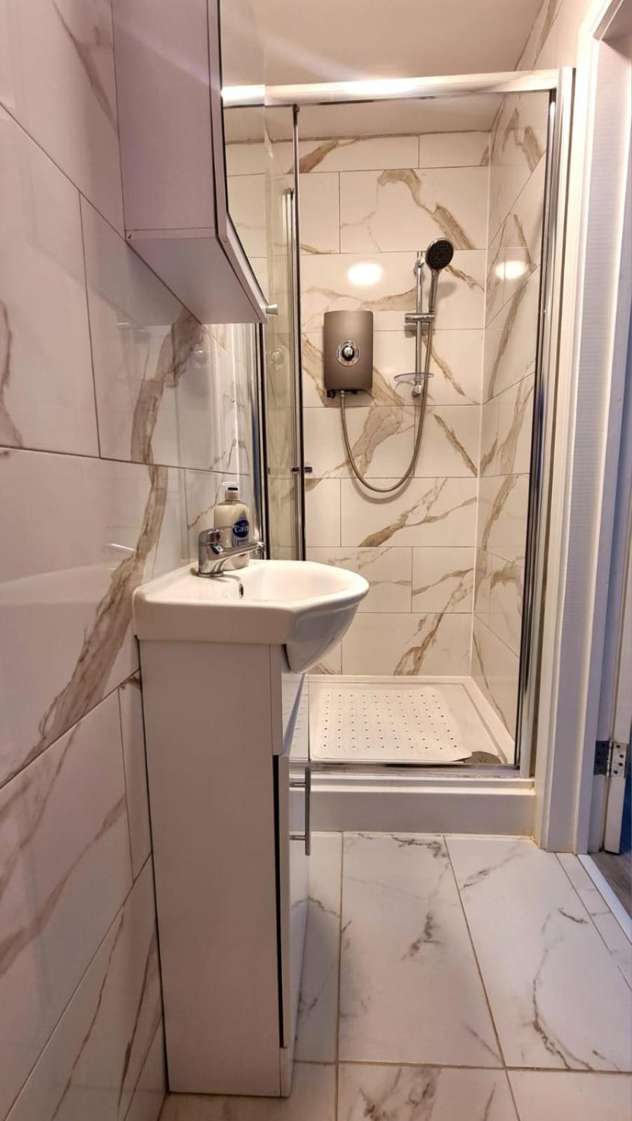 Brand New Flat Close To Turnpike Lane Tube Station London Exteriör bild