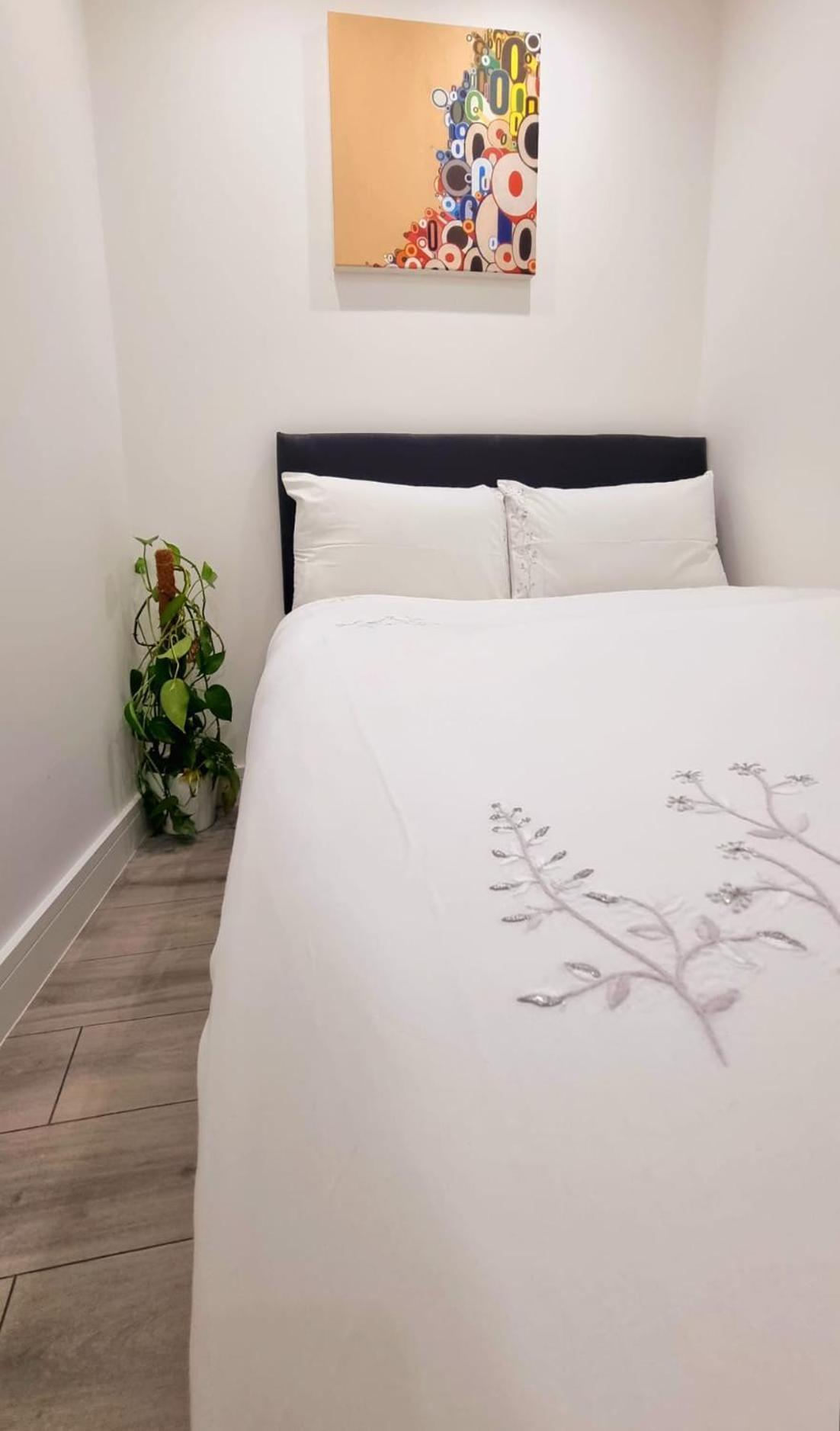 Brand New Flat Close To Turnpike Lane Tube Station London Exteriör bild